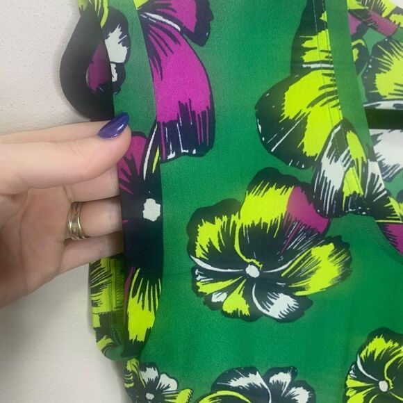 J Crew petite size 0 green floral blouse top (i1) - Picture 4 of 16